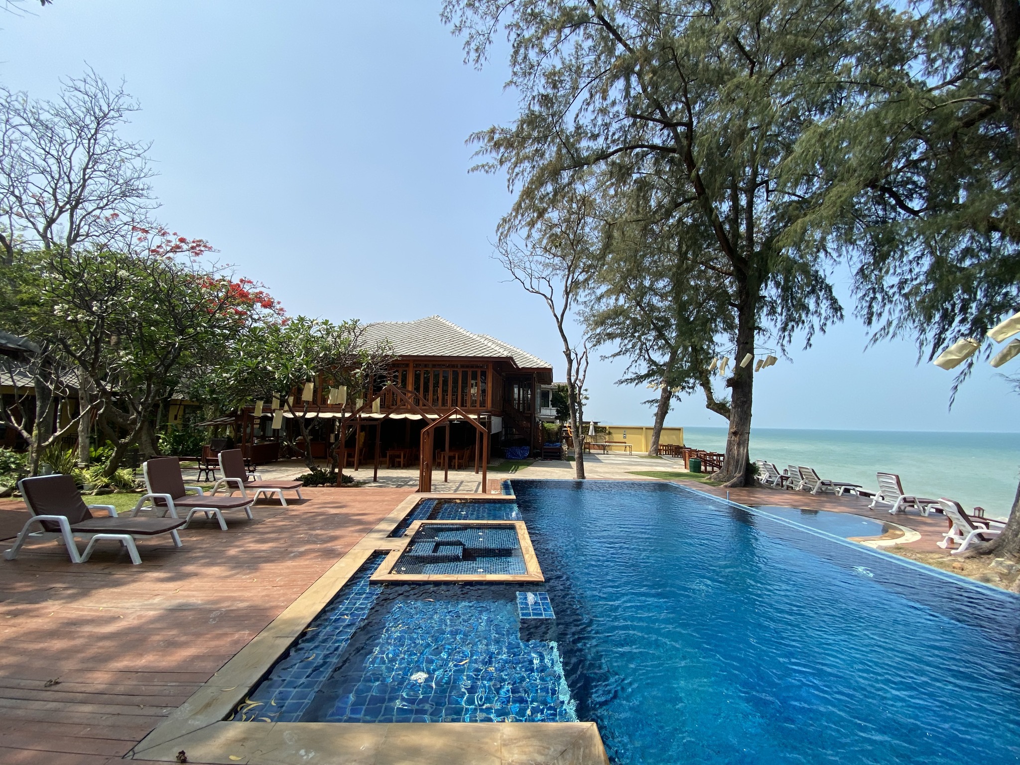 Baan Talay Dao Resort