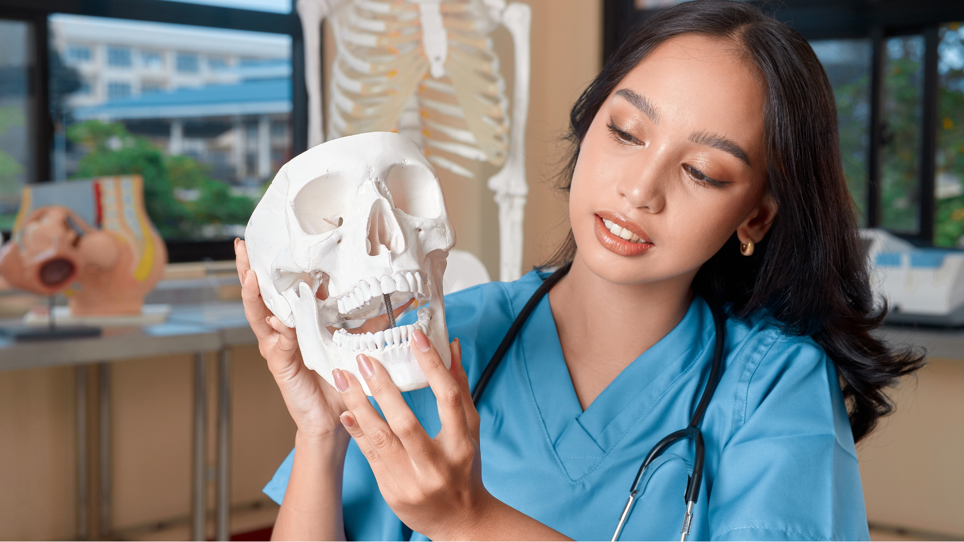 क्या केवल ब्रेसेज से जॉ असममता (Jaw Asymmetry) को ठीक किया जा सकता है? उपचार दिशानिर्देश