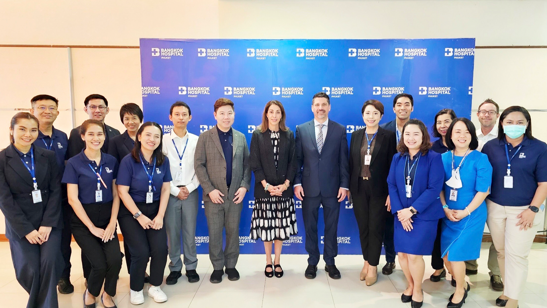 L'hôpital de Bangkok Phuket et l'hôpital de Bangkok Siriroj accueillent les hauts dirigeants de MTA et GHA pour explorer une collaboration mondiale dans le domaine de la santé.