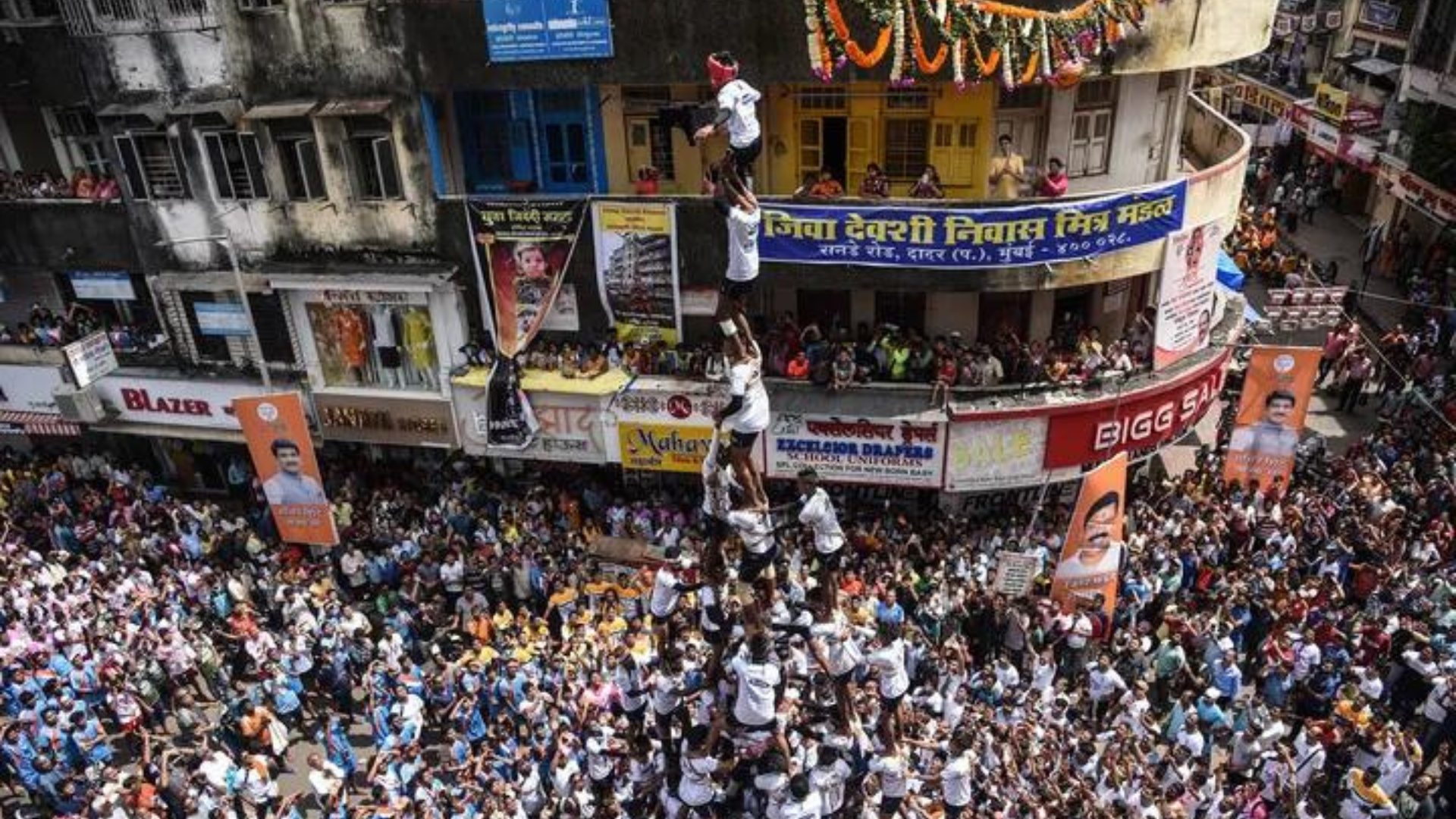 130 Indians Hospitalized After Eating Fried Dough at Hindu Festival