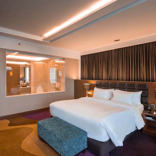 ONE BEDROOM GRAND SUITE