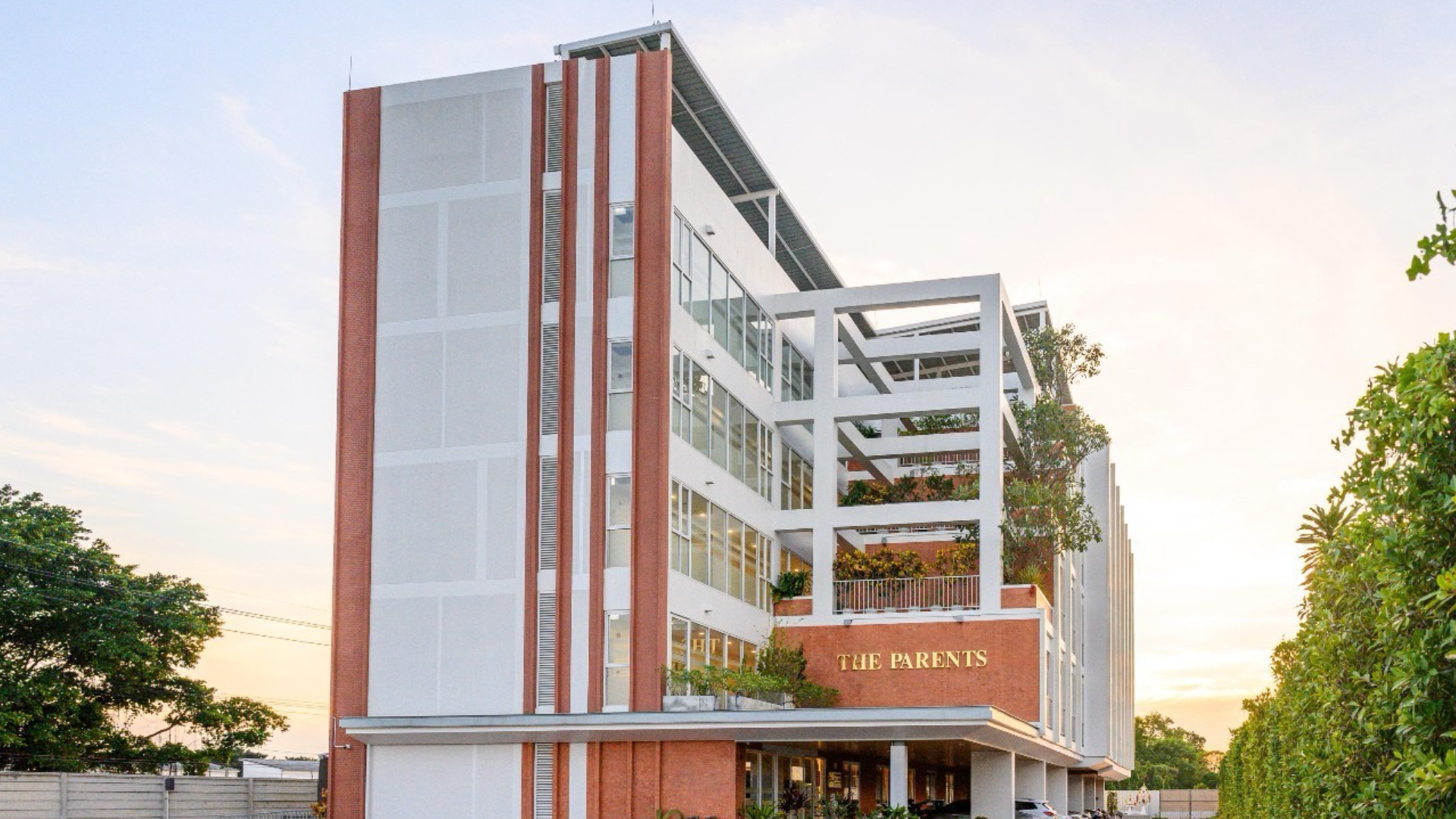 "The Parents" Prepares for Comprehensive Elderly Care in an Aging Society