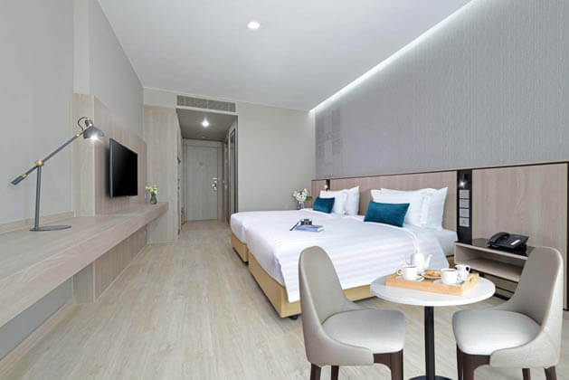 DELUXE ROOM