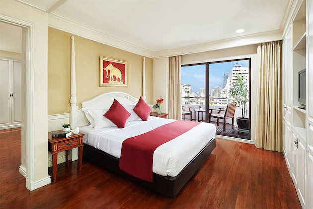 ONE BEDROOM BALCONY SUITE