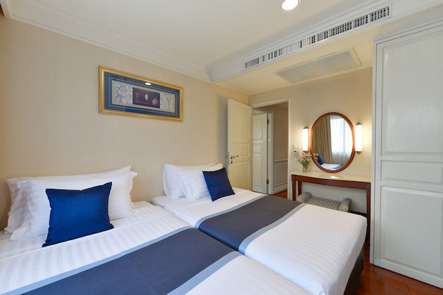  PrevNext 1 2 3 4 5 THREE BEDROOMS FAMILY GRAND SUITE