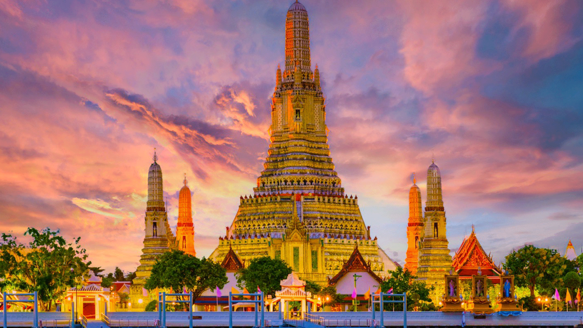 Countdown to 2024 at Wat Arun: Thailand Countdown 2024 Vijit Arun